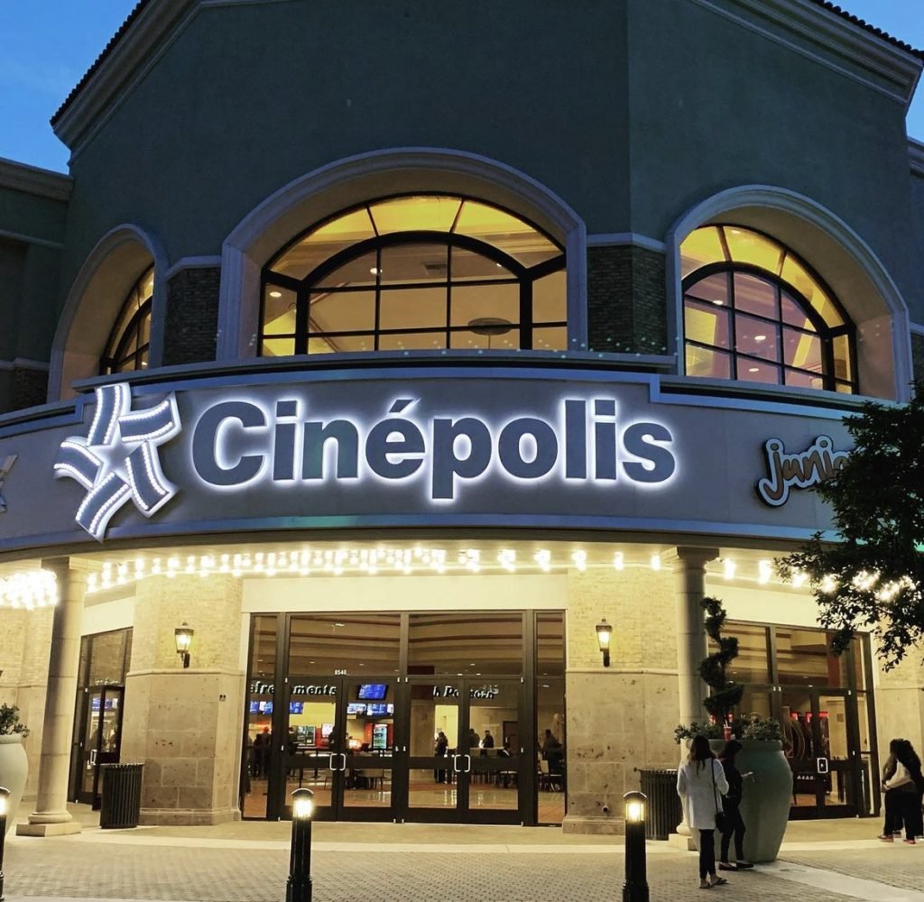 Cinèpolis Movie Theatre - Pico Rivera